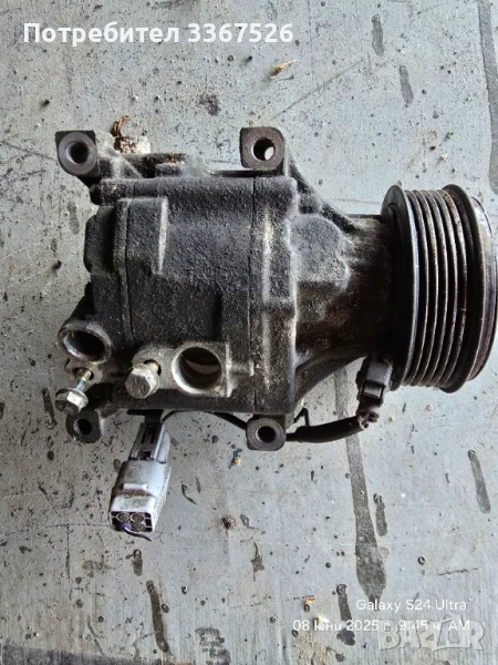 Компресор за климатик Toyota Corolla e12, снимка 1