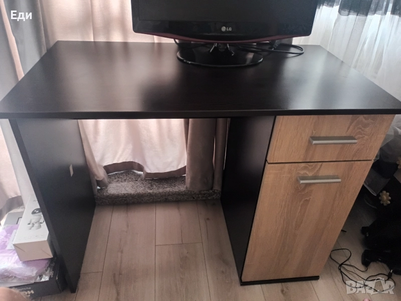 Бюро, снимка 1