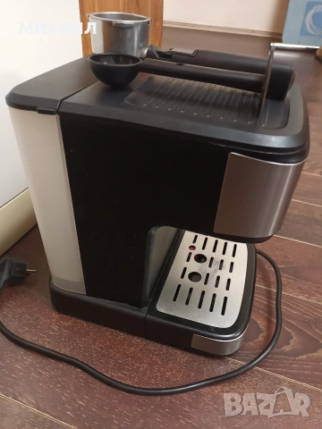 Кафемашина за еспресо, снимка 2 - Кафемашини - 53665274