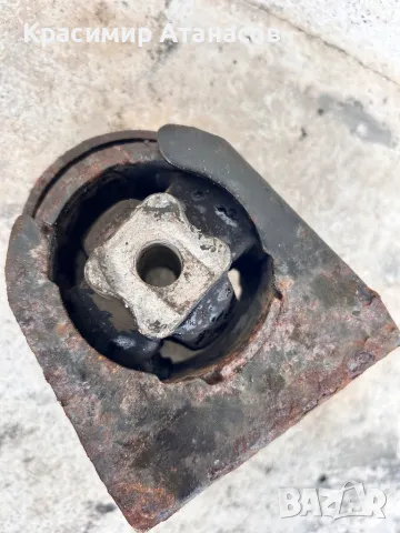 Тампон преден под радиатор за Тойота Корола версо. 2.2 D-CAT. 177кс., снимка 3 - Части - 49031617