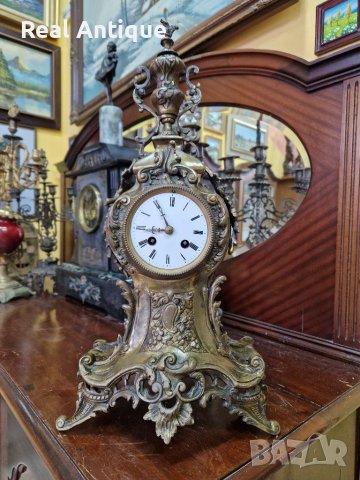 Красив голям антикварен френски бронзов каминен часовник 