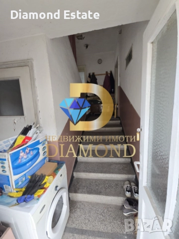 Двуетажна самостоятелна къща в Димитровград кв. Славянски, снимка 11 - Къщи - 48587247