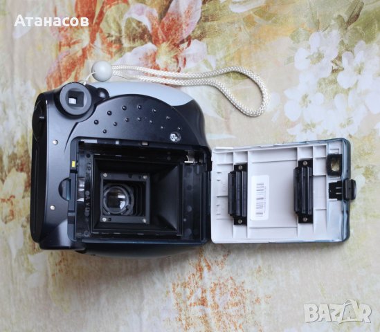 Polaroid 300 Instant Film Camera, снимка 6 - Фотоапарати - 39801110
