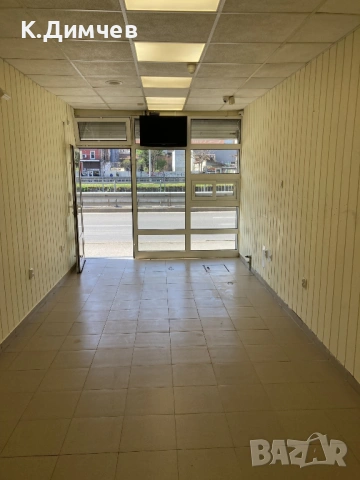 магазин под наем в центъра на СОФИЯ, снимка 2 - Магазини - 53614856