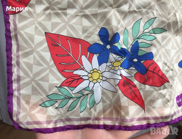 Копринен Дамски Шал Дамски малък аксесоар 100 % Коприна , снимка 11 - Шалове - 41876660