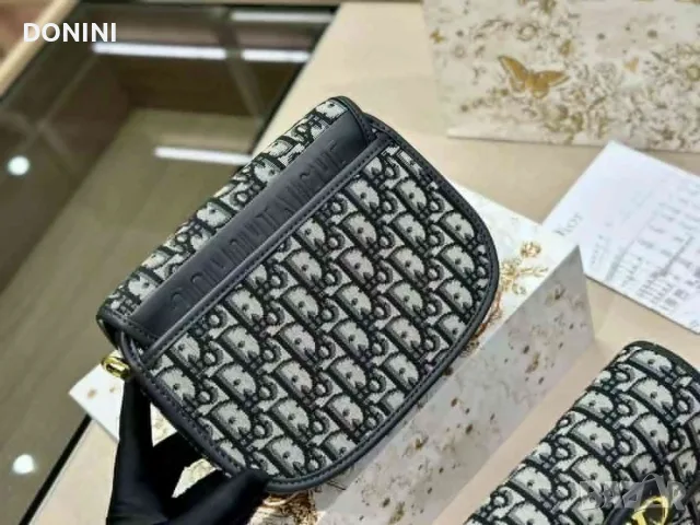 Christian Dior Дамска чанта, кожа, снимка 7 - Чанти - 56315816