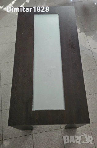 Маса с фурнир 