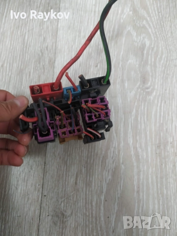 Кутия с предпазители за  Audi, VW, Seat и Skoda , 8A0937530, снимка 2 - Части - 51845834