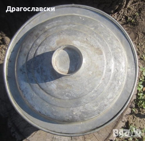 Възрожденски тенджери: стара тенжера, мед и С маркировка! "Шумень", ъглова етажерка сгъваема, метал, снимка 16 - Антикварни и старинни предмети - 33417103