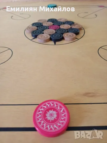 Carrom - билярдна игра