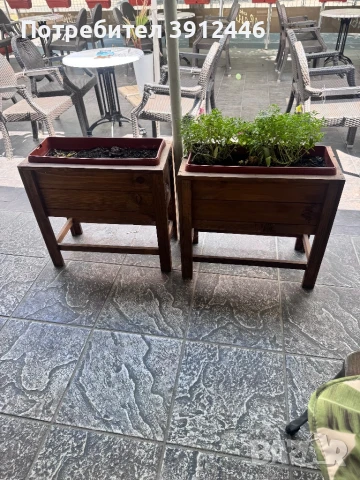 Кашпи за цветя