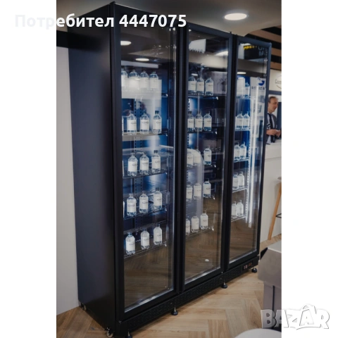 Професионален хладилник с три стъклени врати в черен цвят, снимка 5 - Хладилни витрини и фризери - 53628281