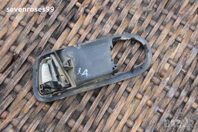 Дръжка вътрешна задна дясна сеат алхамбра фолксваген шаран 2002 Seat Alhambra vw sharan 7M3 837 114, снимка 2 - Части - 39568026