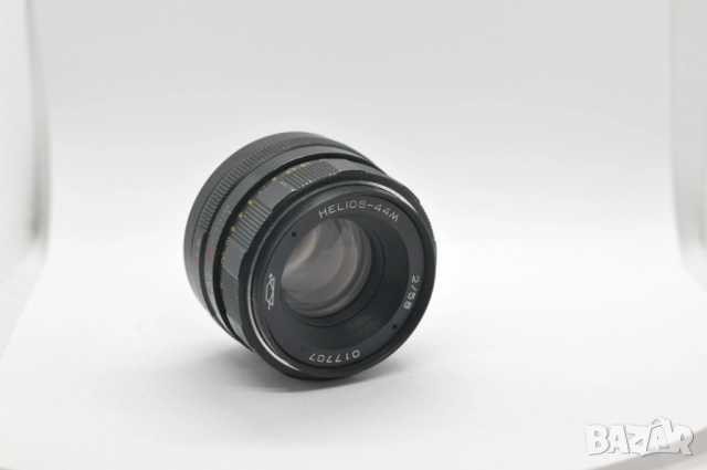 Обектив Helios-44M 58mm f/2 на резба М42