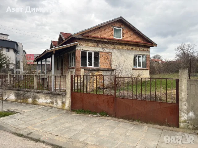 Къща с голям двор на центъра, снимка 2 - Къщи - 55875997