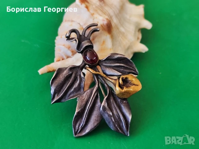 Сребърен медальон брошка с гранат 925, снимка 3 - Колиета, медальони, синджири - 50779253