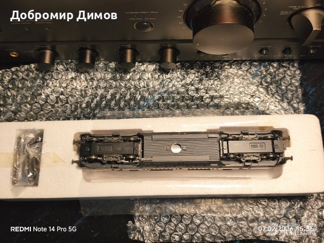 Дизелов локомотив Roco V200 , снимка 4 - Колекции - 53400567