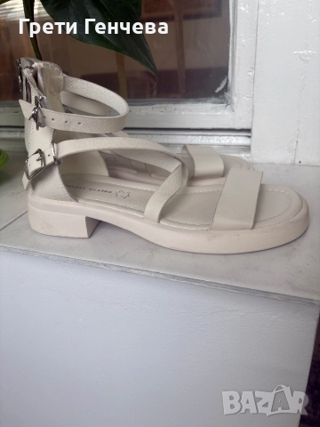 Дамски бели сандали номер 38 естествена кожа, снимка 2 - Сандали - 51726527