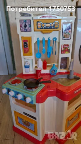 Детска кухня с аксесоари и звуци, снимка 2 - Играчки за стая - 47640023