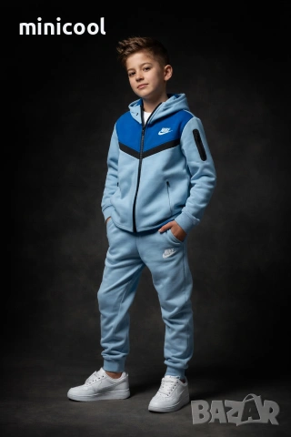 Екип Nike, снимка 2 - Детски анцузи и суичери - 53396409