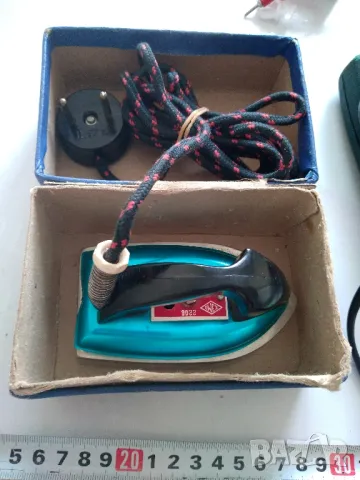 Ретро, миниатюрна ютия от СССР, снимка 7 - Антикварни и старинни предмети - 50153272