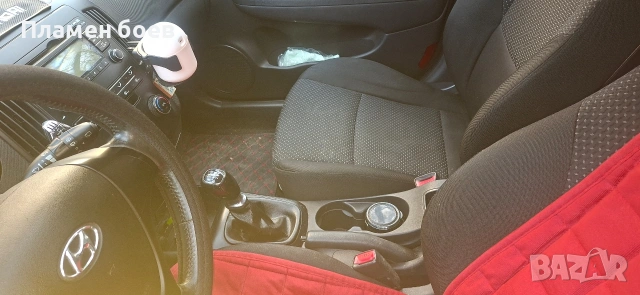 хюндаи i30 2010год., снимка 15 - Автомобили и джипове - 53170609