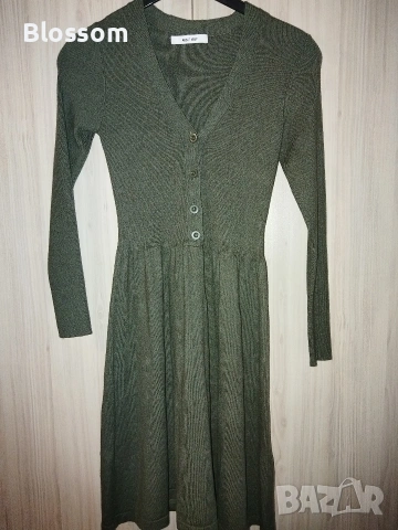 Рокля About you