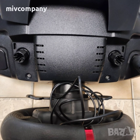 Волан Logitech Momo Racing педали скоростен лост, снимка 5 - Аксесоари - 52628369