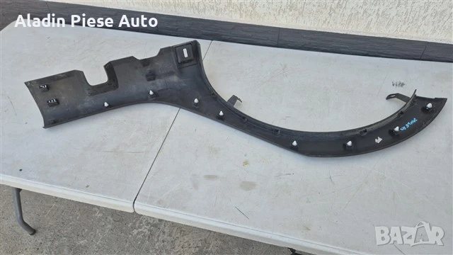 Декорация за задно ляво крило Dacia Sandero Stepway година 2012 2013 2014 2015 2016 код 788A31751R, снимка 2 - Аксесоари и консумативи - 50937245