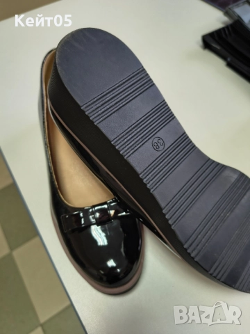 Лачени обувки на платформа 38, снимка 2 - Дамски ежедневни обувки - 51835163