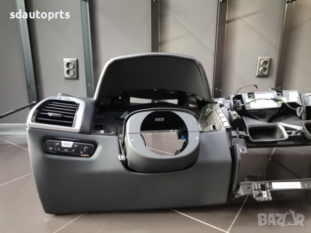 Арматурно Табло BMW 8 G14 G15 G16 Черна Гладка Merino Кожа HUD БМВ - A50, снимка 12 - Части - 41333936