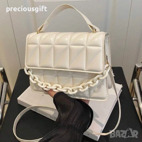 Дамска бяла чанта, снимка 2 - Чанти - 51267440