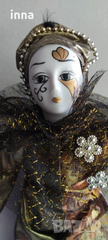 Венецианска порцеланова тъжна кукла, снимка 2 - Колекции - 51385661