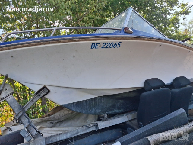 Лодка с колесар