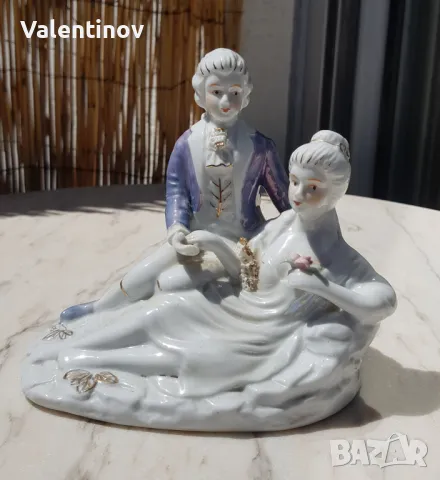 Старинна порцеланова статуетка 