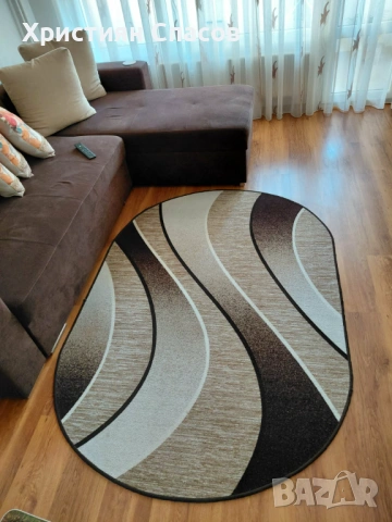 Килим за трапезария/хол 