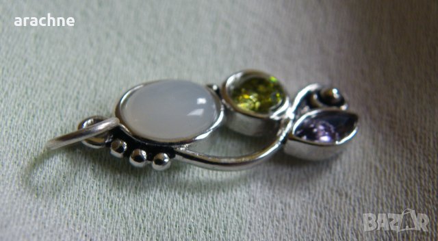 Сребърен медальон с бял нефрит, хризолит и аметист, снимка 2 - Колиета, медальони, синджири - 42624541