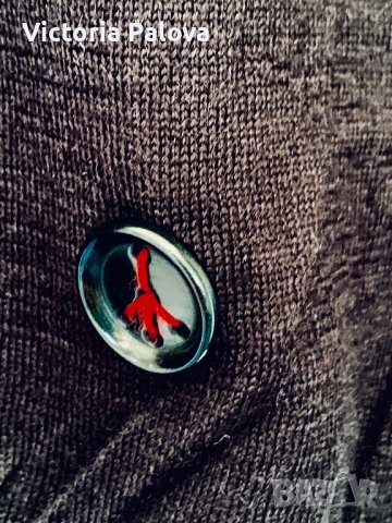 Скъп марков пуловер MOSCHINO оригинал унисекс, снимка 3 - Пуловери - 39395521