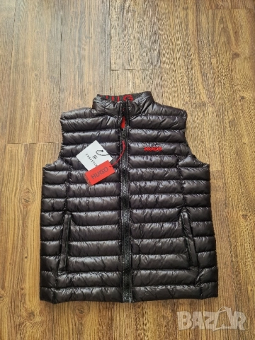 Страхотна мъжка грейка елек HUGO BOSS Размери S , M, L, XL, 2XL , снимка 4 - Якета - 51470796