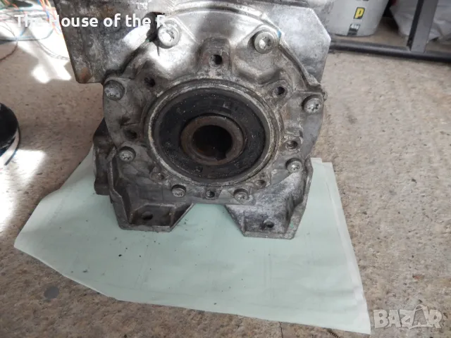 Редуктор , снимка 8 - Резервни части за машини - 47889321