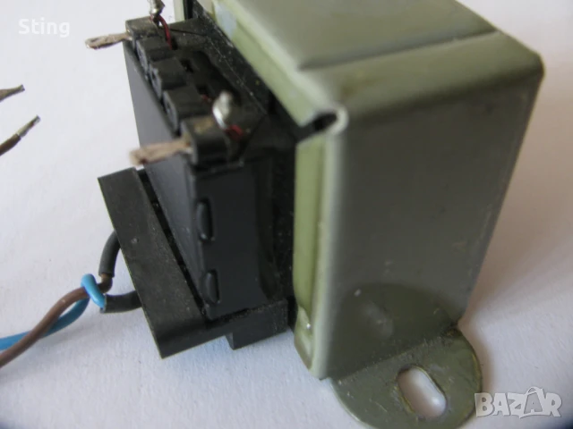 Трансформатор , Як 12  V от Радиокасетофон Hitachi trk 8180 BOOMBOX, снимка 4 - Радиокасетофони, транзистори - 50606825