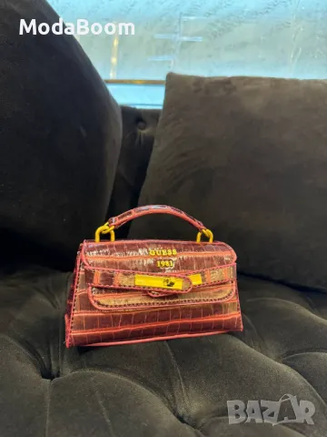 Guess дамски чанти Различни цветове , снимка 4 - Чанти - 48881074