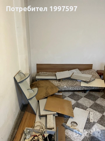 Демонтаж изнасяне и извозване на стари мебели и дограма