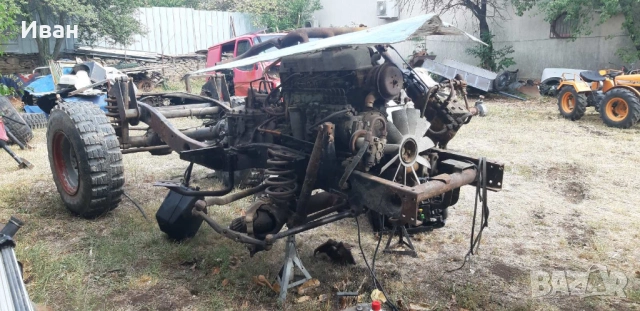 Продавам Унимог на части 