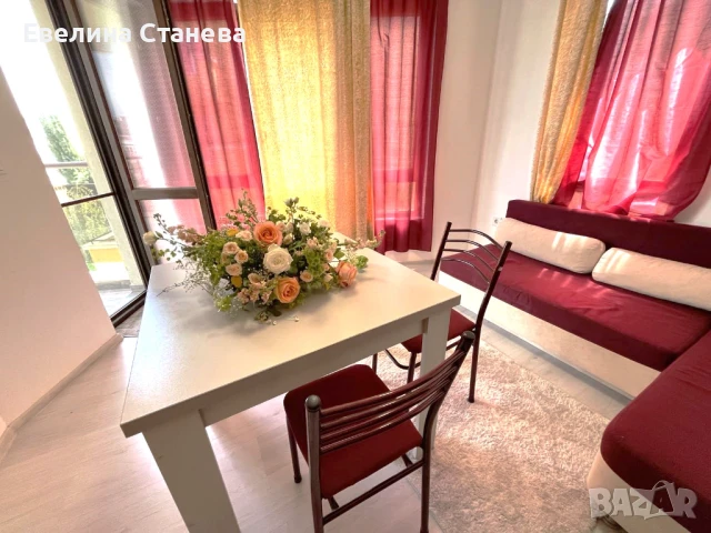 Тристаен апартамент под наем в Несебър "Ред Хаус", нощувки на 5 минути от плажа! , снимка 1