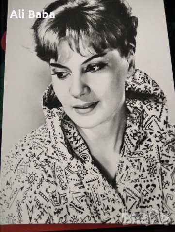 Картичка/снимка унгарската актриса Маргит Бара , снимка 1 - Колекции - 41608438