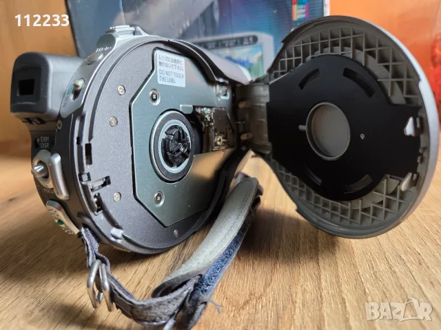 Canon DC21 Mini DVD камера ПОДАРЪК, снимка 5 - Камери - 56049561