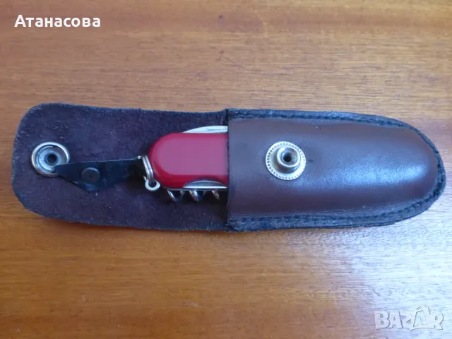 Швейцарско джобно ножче Wenger с калъф, снимка 12 - Ножове - 49380932