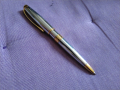 Cerutti 1981 метална маркова химикалка ролер с нов пълнител много добра, снимка 1 - Колекции - 44808018