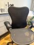 Herman Miller Mirra 2 (Fully Loaded) Офис Стол с Пеперудообразна облегалка - Като Нов! , снимка 2